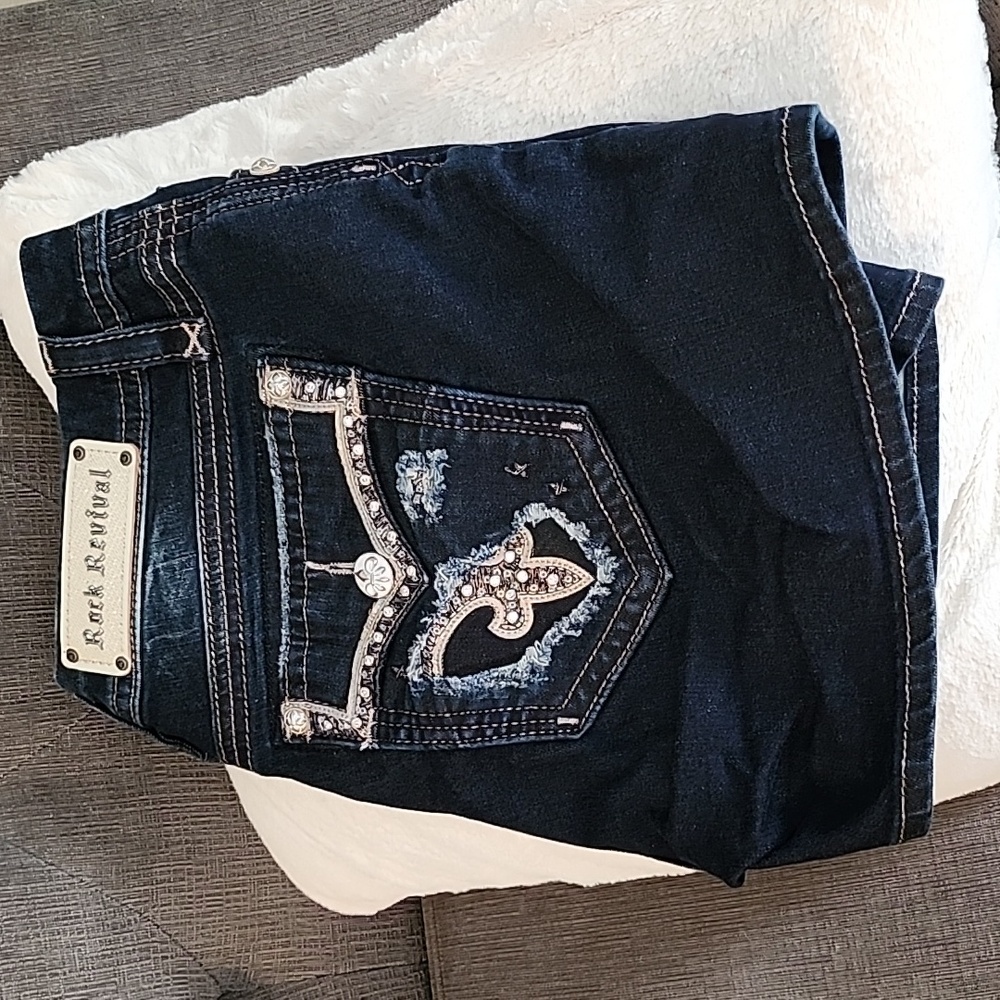 Rock revival jean short
